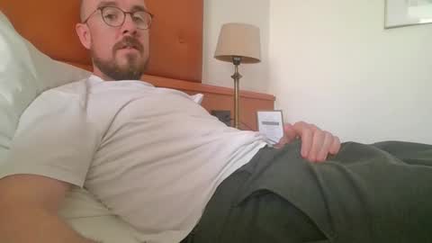 s_i_q online show from 09/09/25, 01:21