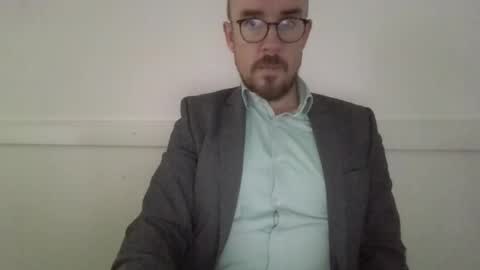 s_i_q online show from 09/17/25, 07:32
