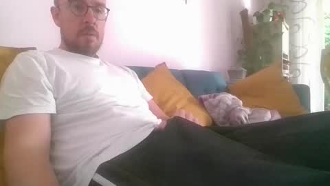 Snapshot of s_i_q chatting on 09/21/25, 08:49 s_i_q online show from 09/21/25, 08:49