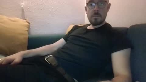 Snapshot of s_i_q chatting on 10/18/25, 08:09 s_i_q online show from 10/18/25, 08:09