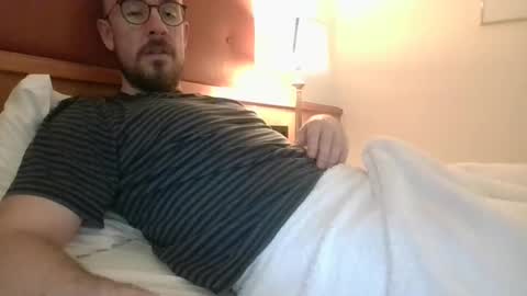 Snapshot of s_i_q chatting on 10/29/25, 09:27 s_i_q online show from 10/29/25, 09:27