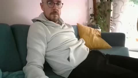 Snapshot of s_i_q chatting on 11/08/25, 11:43 s_i_q online show from 11/08/25, 11:43