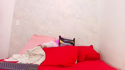 s_sofia_ online show from 01/08/25, 07:13