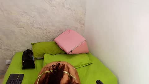 s_sofia_ online show from 02/20/25, 07:19