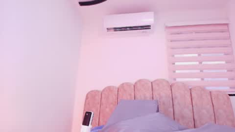 Snapshot of s_sofia_ chatting on 06/20/26, 07:16 s_sofia_ online show from 06/20/26, 07:16