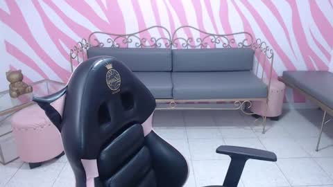 Sabrina online show from 11/15/25, 01:07