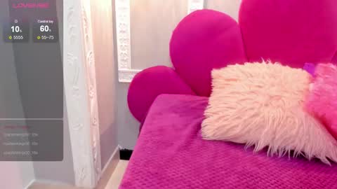 Snapshot of saammy_17 chatting on 11/27/25, 08:44 sammy online show from 11/27/25, 08:44