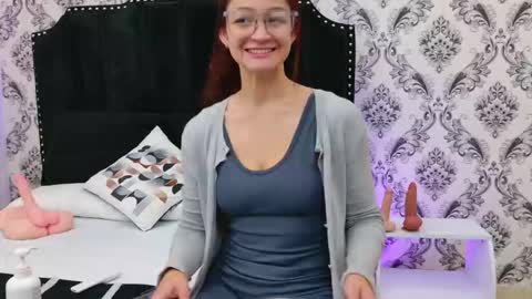 Saara Brown online show from 10/03/25, 12:13