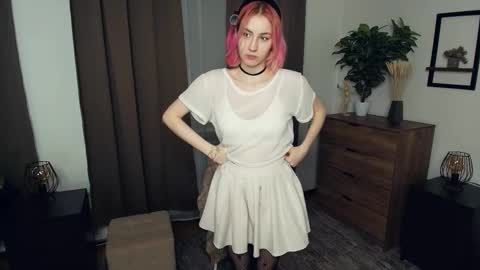 Snapshot of sabr1naa chatting on 12/04/25, 07:06 Sabrina online show from 12/04/25, 07:06