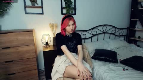 Snapshot of sabr1naa chatting on 12/15/25, 07:45 Sabrina online show from 12/15/25, 07:45