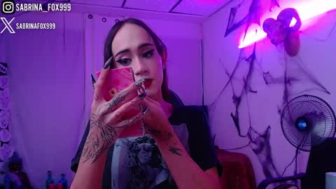sabrina fox online show from 11/11/25, 04:01