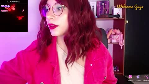 Snapshot of sabrina709 chatting on 11/12/25, 10:09 Sabrina online show from 11/12/25, 10:09