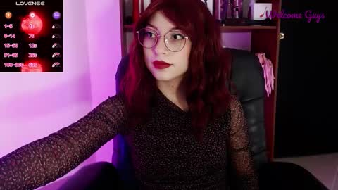 Snapshot of sabrina709 chatting on 11/26/25, 12:55 Sabrina online show from 11/26/25, 12:55
