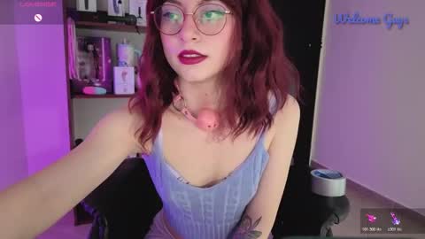 Snapshot of sabrina709 chatting on 02/18/26, 11:33 Sabrina online show from 02/18/26, 11:33
