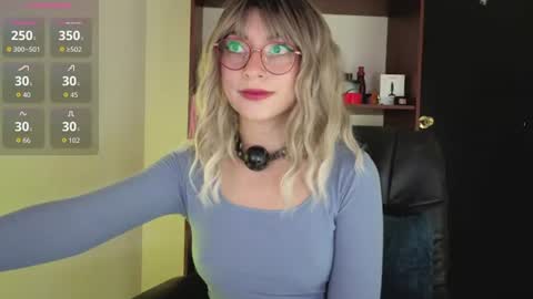 Sabrina online show from 07/17/26, 09:41