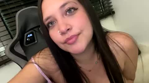 Snapshot of sabrina_cute18 chatting on 11/14/25, 07:29 Sabrina online show from 11/14/25, 07:29