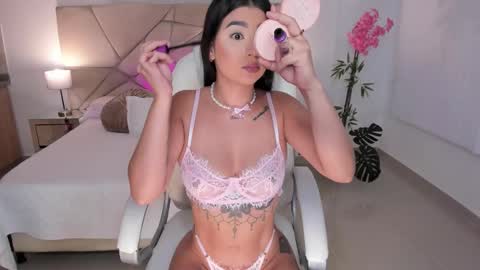 Sabrina online show from 11/12/25, 08:08