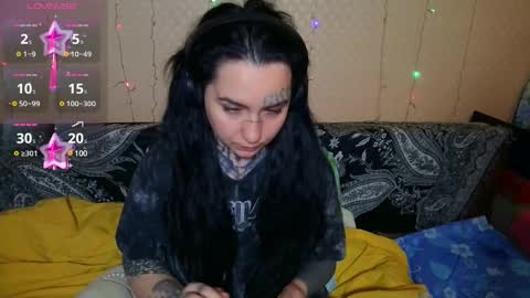 Snapshot of sabrina_raiders_666 chatting on 12/02/24, 12:40 Lilith Solar online show from 12/02/24, 12:40