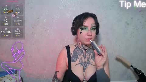 Snapshot of sabrina_raiders_666 chatting on 01/25/25, 04:45 Lilith Solar online show from 01/25/25, 04:45