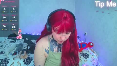 Snapshot of sabrina_raiders_666 chatting on 02/05/25, 09:15 Lilith Solar online show from 02/05/25, 09:15