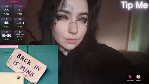 Snapshot of sabrina_raiders_666 chatting on 02/19/25, 03:50 Lilith Solar online show from 02/19/25, 03:50