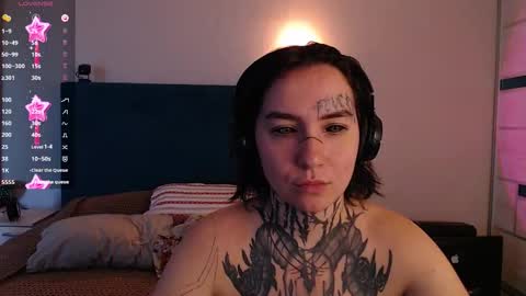 Snapshot of sabrina_raiders_666 chatting on 10/03/25, 08:22 Lilith Solar online show from 10/03/25, 08:22