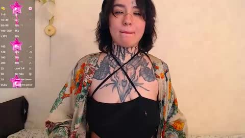 Snapshot of sabrina_raiders_666 chatting on 10/13/25, 09:53 Lilith Solar online show from 10/13/25, 09:53