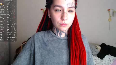 Snapshot of sabrina_raiders_666 chatting on 10/26/25, 06:14 Lilith Solar online show from 10/26/25, 06:14