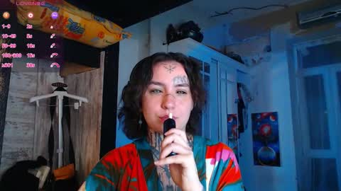 Snapshot of sabrina_raiders_666 chatting on 11/26/25, 04:24 Lilith Solar online show from 11/26/25, 04:24