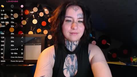 Snapshot of sabrina_raiders_666 chatting on 12/05/25, 03:09 Lilith Solar online show from 12/05/25, 03:09