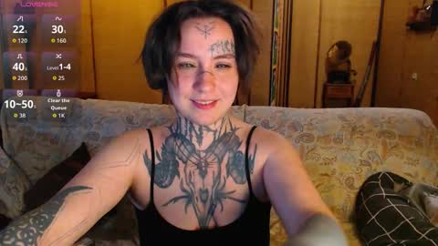 Snapshot of sabrina_raiders_666 chatting on 03/13/26, 01:29 Lilith Solar online show from 03/13/26, 01:29