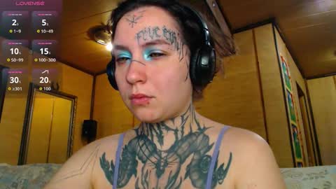 Snapshot of sabrina_raiders_666 chatting on 03/17/26, 03:11 Lilith Solar online show from 03/17/26, 03:11