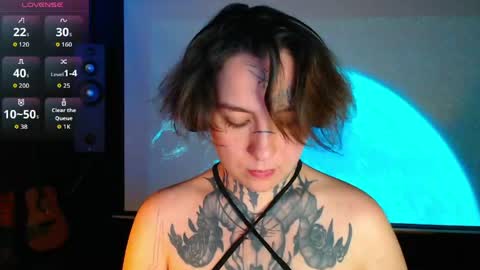 Snapshot of sabrina_raiders_666 chatting on 03/21/26, 06:44 Lilith Solar online show from 03/21/26, 06:44