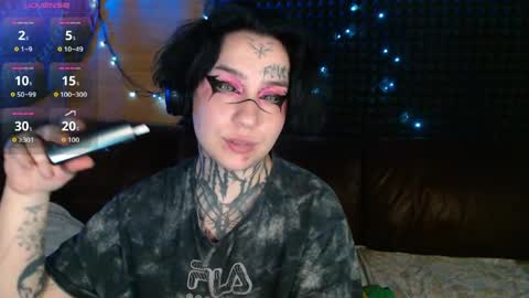 Snapshot of sabrina_raiders_666 chatting on 04/07/26, 09:59 Lilith Solar online show from 04/07/26, 09:59