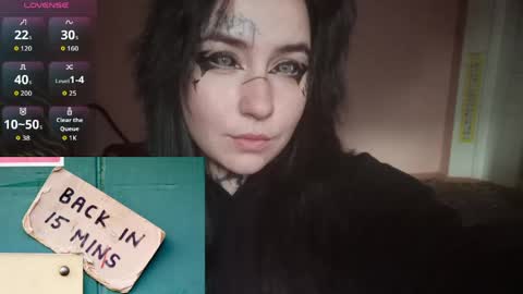Snapshot of sabrina_raiders_666 chatting on 04/23/26, 08:35 Lilith Solar online show from 04/23/26, 08:35