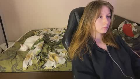 Snapshot of sabrinaanddaniel chatting on 10/27/25, 06:45 SabrinaDaniel online show from 10/27/25, 06:45