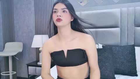 Sabrina Foox online show from 07/22/26, 08:55