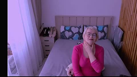 Sabrina MacMarren online show from 05/10/26, 10:31