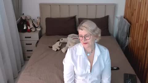 Sabrina MacMarren online show from 07/03/26, 06:47
