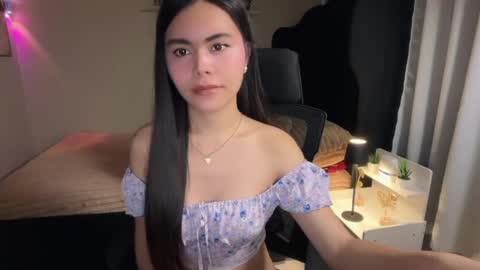 Snapshot of sabrinamadonna54 chatting on 05/28/26, 05:38 sabrinamadonna54 online show from 05/28/26, 05:38