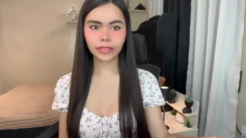 Snapshot of sabrinamadonna54 chatting on 06/11/26, 12:43 sabrinamadonna54 online show from 06/11/26, 12:43
