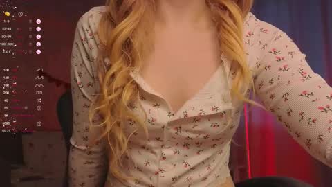 Snapshot of sabrinarider chatting on 12/23/25, 08:01 Hello im Sabrina online show from 12/23/25, 08:01