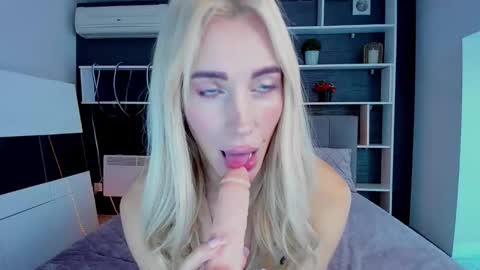 Sabrina online show from 10/04/25, 11:52