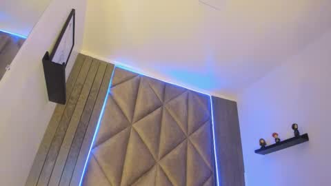 S A B R I N A  online show from 09/20/25, 11:33