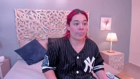 Snapshot of sabrinna_fox chatting on 05/10/26, 07:41 sabrinna online show from 05/10/26, 07:41