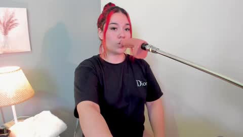Snapshot of sabrinna_fox chatting on 06/02/26, 06:43 sabrinna online show from 06/02/26, 06:43