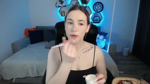 Sabrina Violet online show from 03/10/25, 09:10