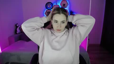 Snapshot of sabrinviolet chatting on 11/16/25, 09:04 Sabrina Violet online show from 11/16/25, 09:04
