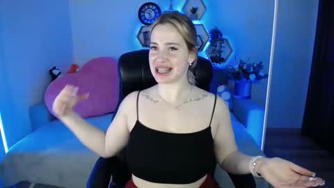Snapshot of sabrinviolet chatting on 11/28/25, 09:12 Sabrina Violet online show from 11/28/25, 09:12