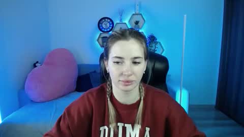 Snapshot of sabrinviolet chatting on 01/13/26, 09:03 Sabrina Violet online show from 01/13/26, 09:03